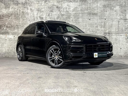 Porsche Cayenne E-Hybrid Platinum Edition 3.0 V6 462pk 2023 (Origineel-NL), NL-kenteken -Sport-Chrono-