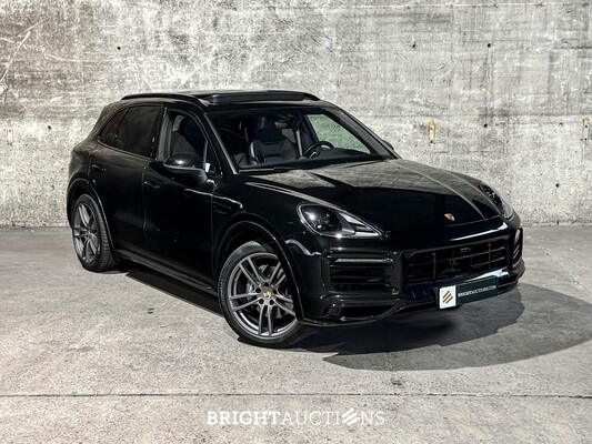 Porsche Cayenne E-Hybrid Platinum Edition 3.0 V6 462pk 2023 (Origineel-NL), NL-kenteken -Sport-Chrono-
