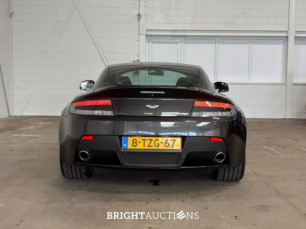 Aston Martin V8 Vantage 4.7 V8 426pk 2013, 8-TZG-67