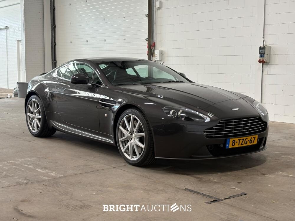 Aston Martin V8 Vantage 4.7 V8 426pk 2013, 8-TZG-67
