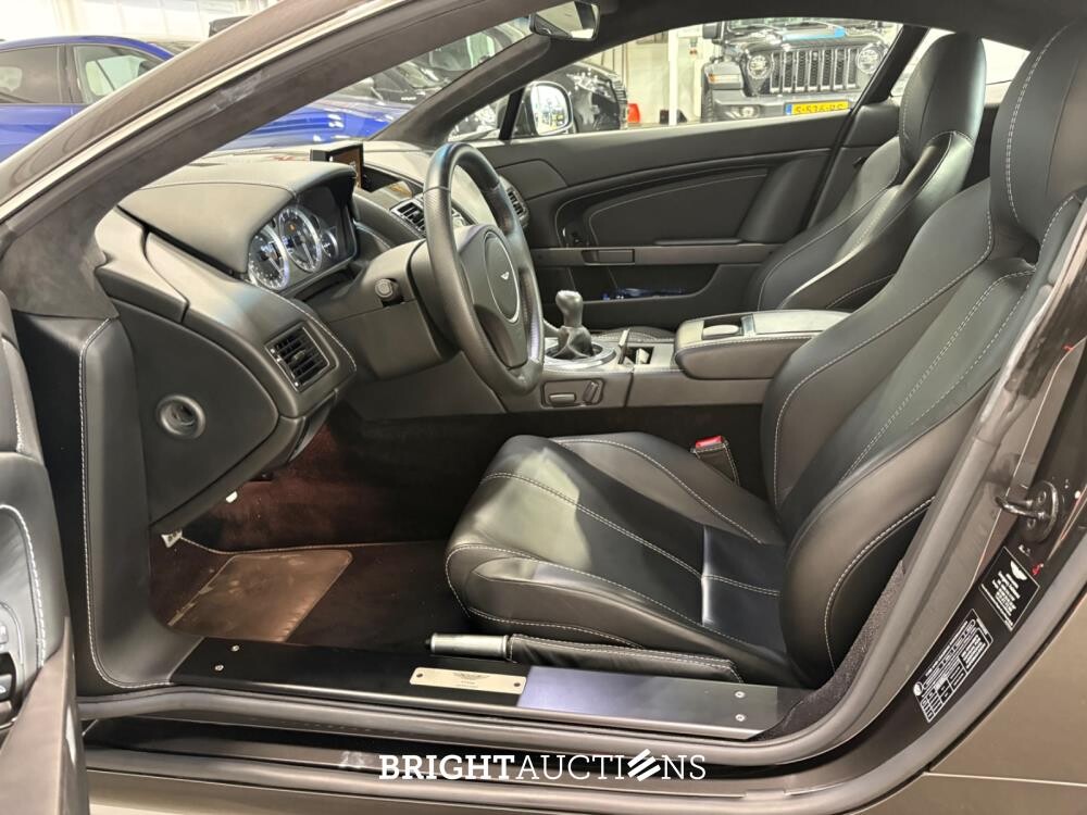 Aston Martin V8 Vantage 4.7 V8 426pk 2013, 8-TZG-67