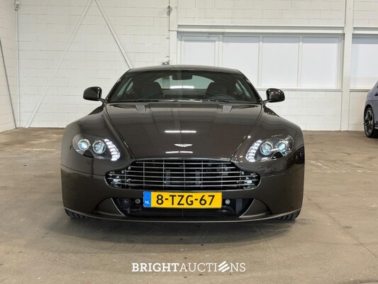 Aston Martin V8 Vantage 4.7 V8 426pk 2013, 8-TZG-67