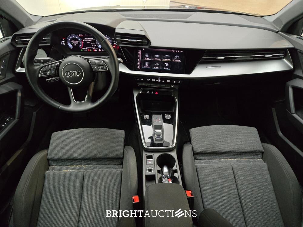 Audi A3 Limousine 30 Business edition TFSI 110pk 2021 (Origineel-NL), L-323-JK