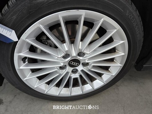 Audi A3 Limousine 30 Business edition TFSI 110pk 2021 (Origineel-NL), L-323-JK