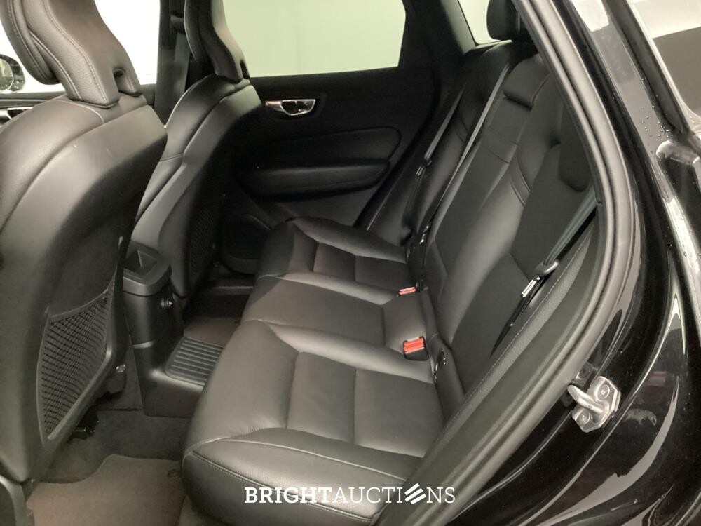 Volvo XC60 T8 Twin Engine Momentum Pro 2.0 AWD 304pk 2020, L-503-VN