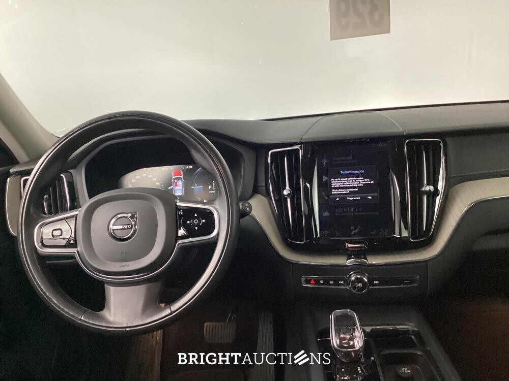 Volvo XC60 T8 Twin Engine Momentum Pro 2.0 AWD 304pk 2020, L-503-VN