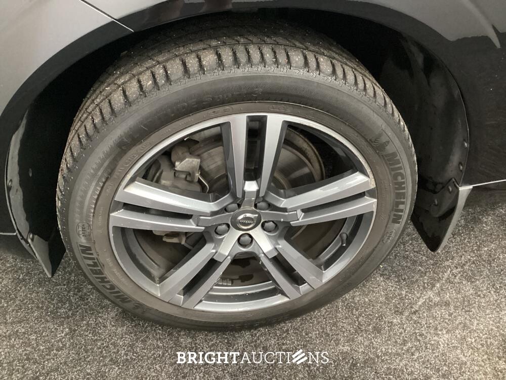 Volvo XC60 T8 Twin Engine Momentum Pro 2.0 AWD 304pk 2020, L-503-VN