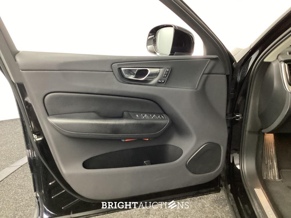 Volvo XC60 T8 Twin Engine Momentum Pro 2.0 AWD 304pk 2020, L-503-VN