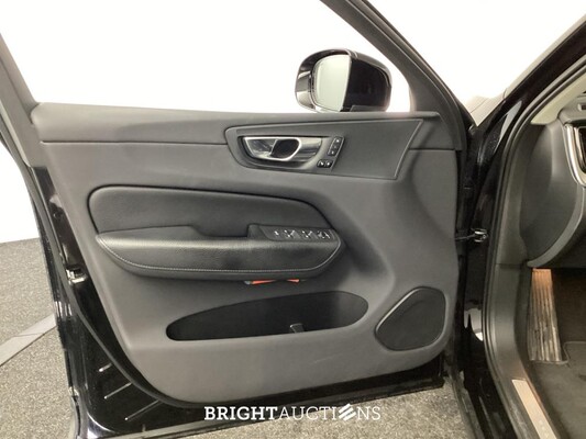 Volvo XC60 T8 Twin Engine Momentum Pro 2.0 AWD 304pk 2020, L-503-VN