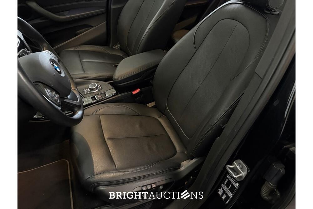 BMW X1 sDrive20i Business Edition Plus 178pk 2022 (Origineel-NL), P-014-GX