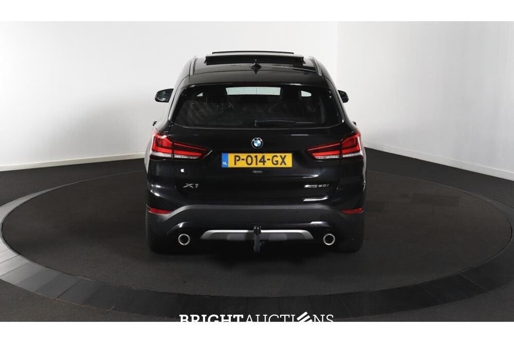 BMW X1 sDrive20i Business Edition Plus 178pk 2022 (Origineel-NL), P-014-GX