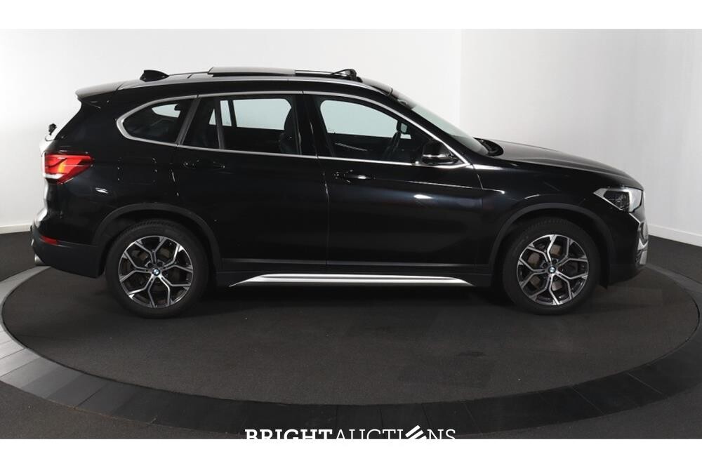 BMW X1 sDrive20i Business Edition Plus 178pk 2022 (Origineel-NL), P-014-GX