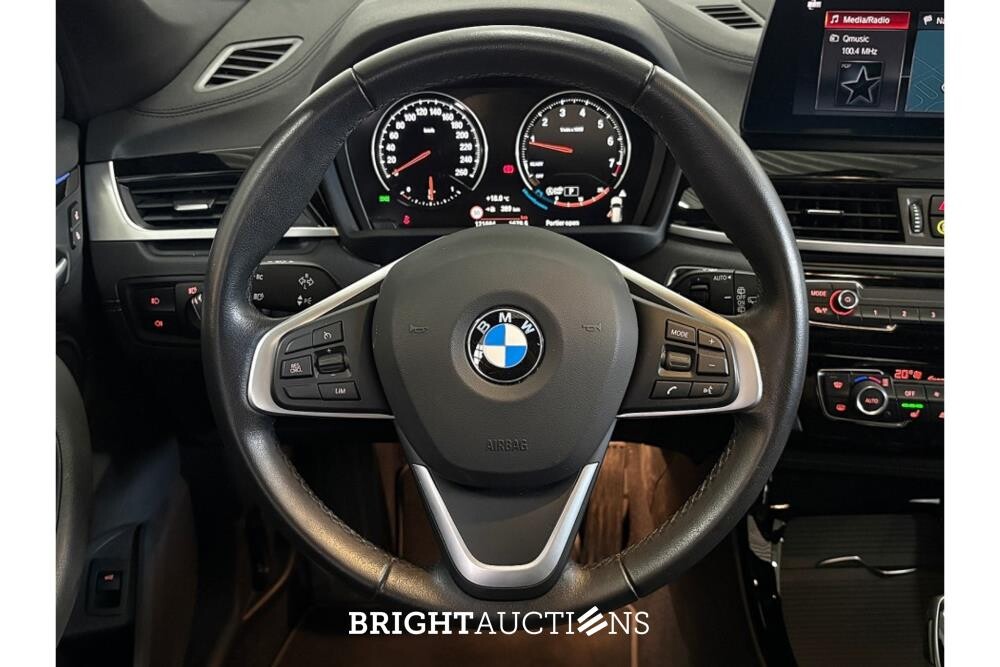 BMW X1 sDrive20i Business Edition Plus 178pk 2022 (Origineel-NL), P-014-GX