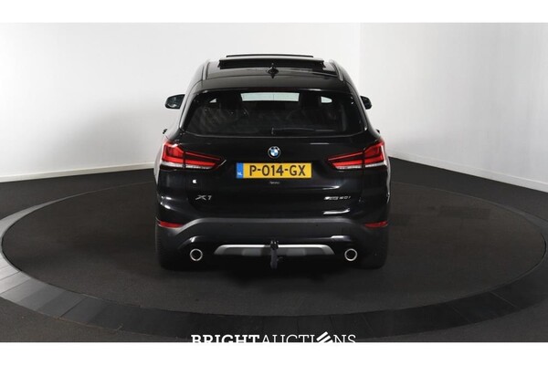 BMW X1 sDrive20i Business Edition Plus 178pk 2022 (Origineel-NL), P-014-GX
