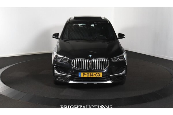 BMW X1 sDrive20i Business Edition Plus 178pk 2022 (Origineel-NL), P-014-GX