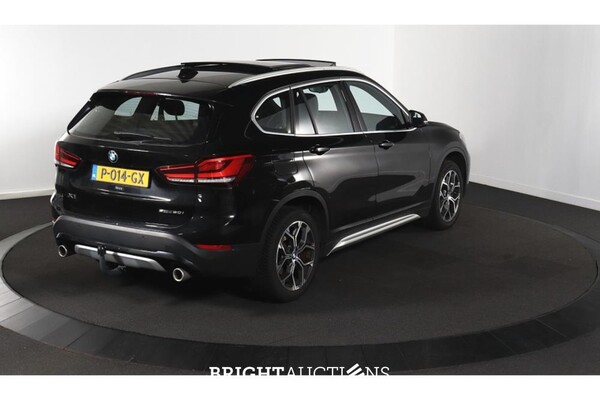 BMW X1 sDrive20i Business Edition Plus 178pk 2022 (Origineel-NL), P-014-GX