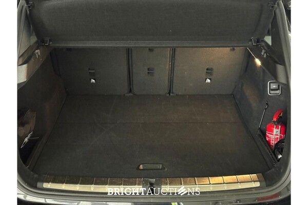 BMW X1 sDrive20i Business Edition Plus 178pk 2022 (Origineel-NL), P-014-GX