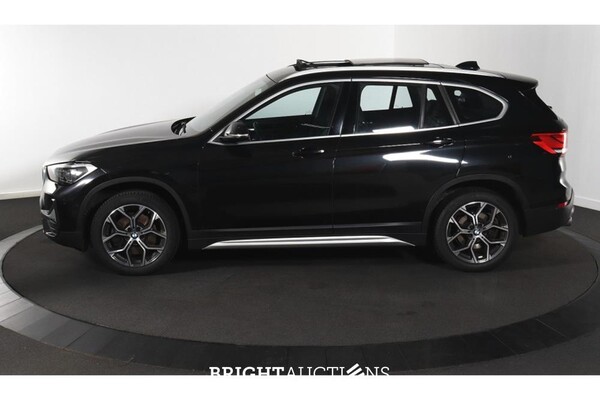BMW X1 sDrive20i Business Edition Plus 178pk 2022 (Origineel-NL), P-014-GX