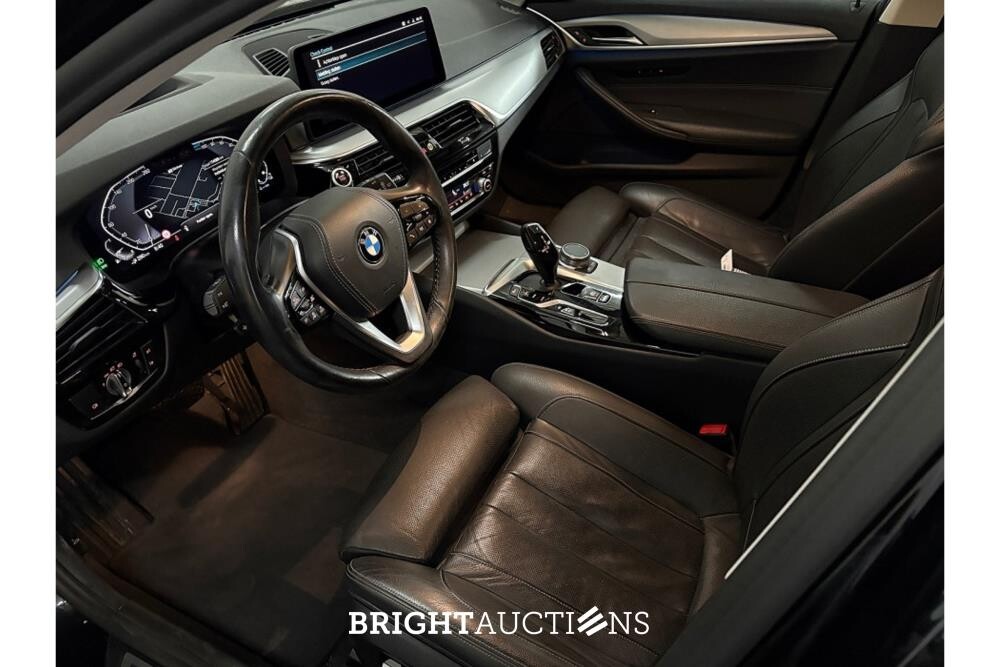 BMW 530e High Executive 292pk 2021 (Origineel-NL) 5-Serie, K-499-TN