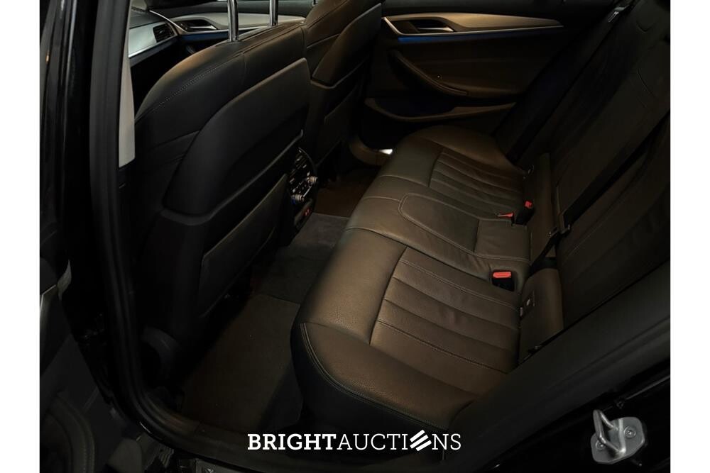 BMW 530e High Executive 292pk 2021 (Origineel-NL) 5-Serie, K-499-TN