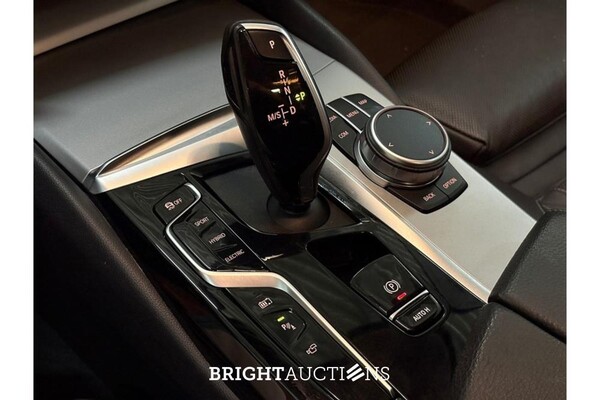 BMW 530e High Executive 292pk 2021 (Origineel-NL) 5-Serie, K-499-TN