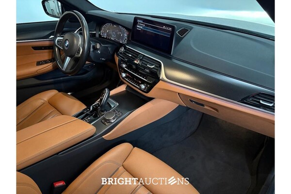 BMW 530e Business Edition Plus 292pk 2022 (Origineel-NL) 5-Serie, R-252-BV