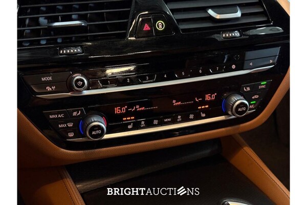 BMW 530e Business Edition Plus 292pk 2022 (Origineel-NL) 5-Serie, R-252-BV