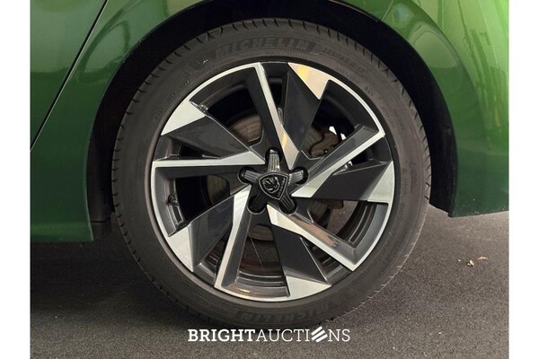 Peugeot 308 Allure Pack Business 1.2 PureTech 130pk 2022, P-488-VN