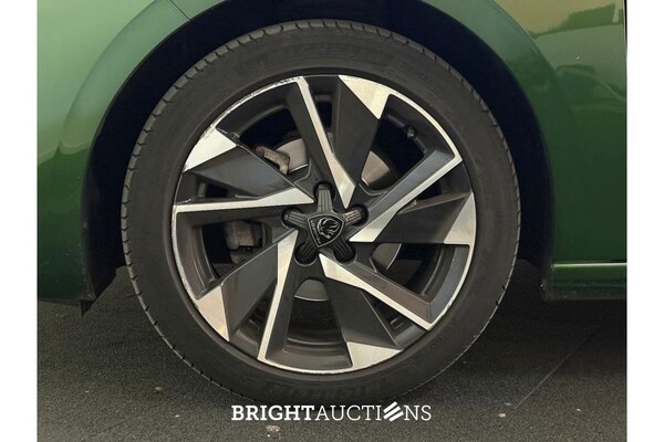 Peugeot 308 Allure Pack Business 1.2 PureTech 130pk 2022, P-488-VN