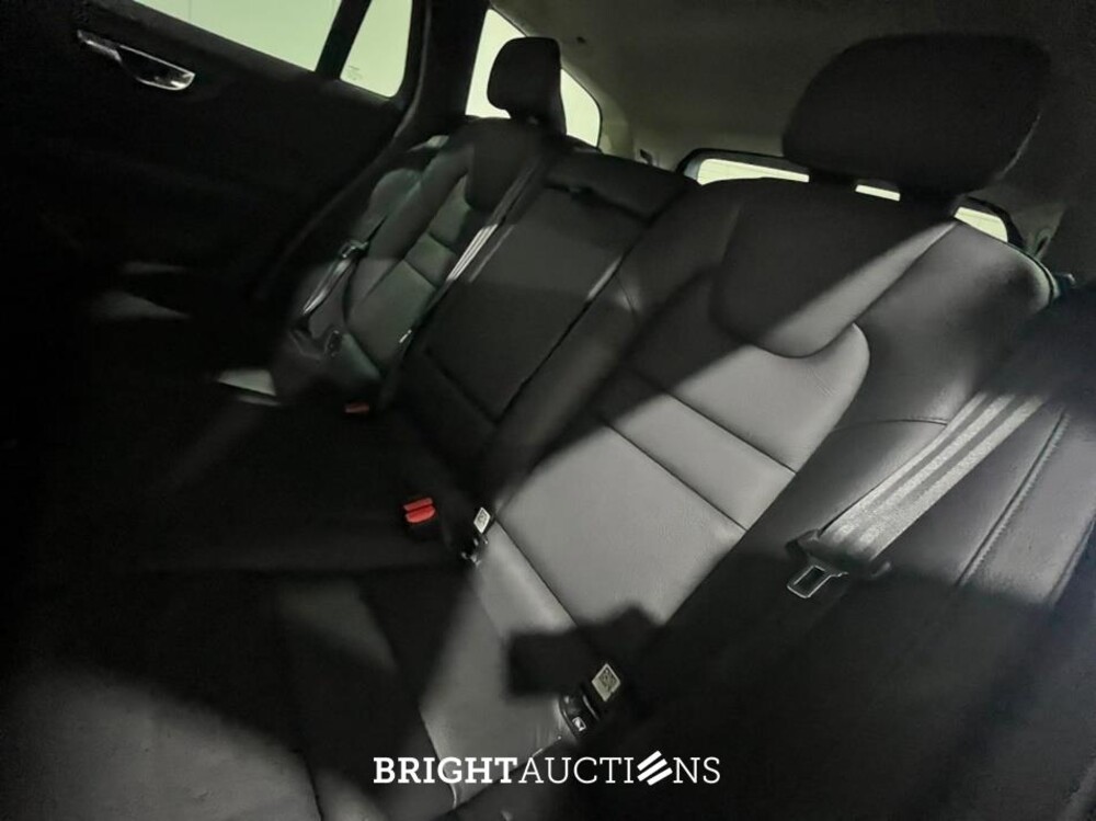 Volvo V60 T6 Recharge Inscription 2.0 AWD 341pk 2022 (Origineel-NL), N-264-TS