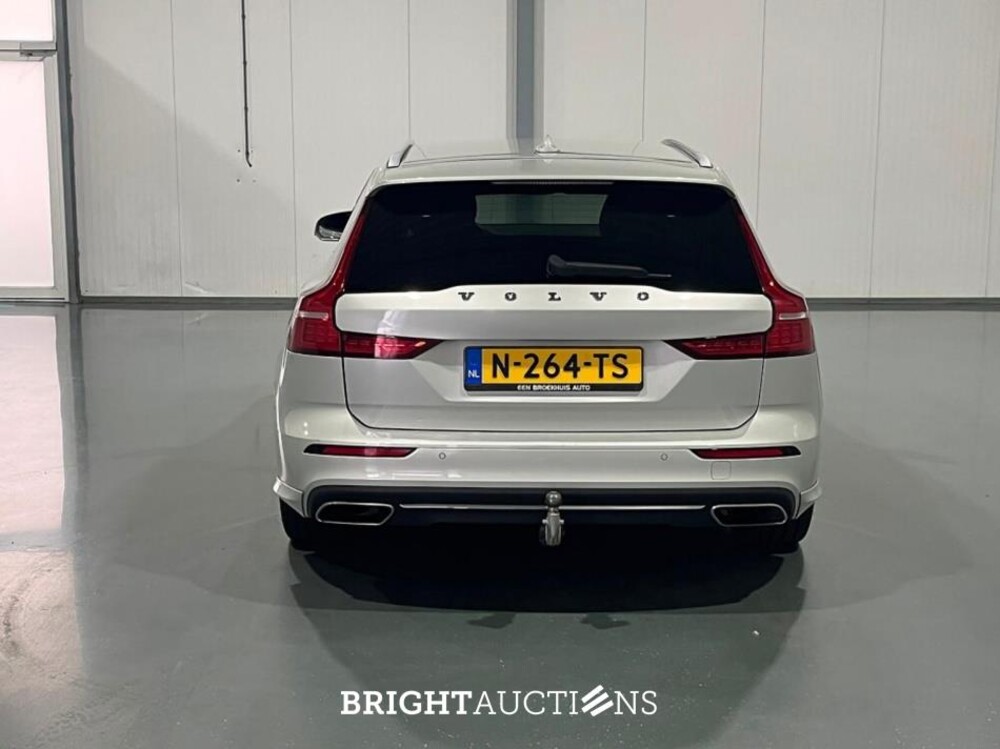 Volvo V60 T6 Recharge Inscription 2.0 AWD 341pk 2022 (Origineel-NL), N-264-TS
