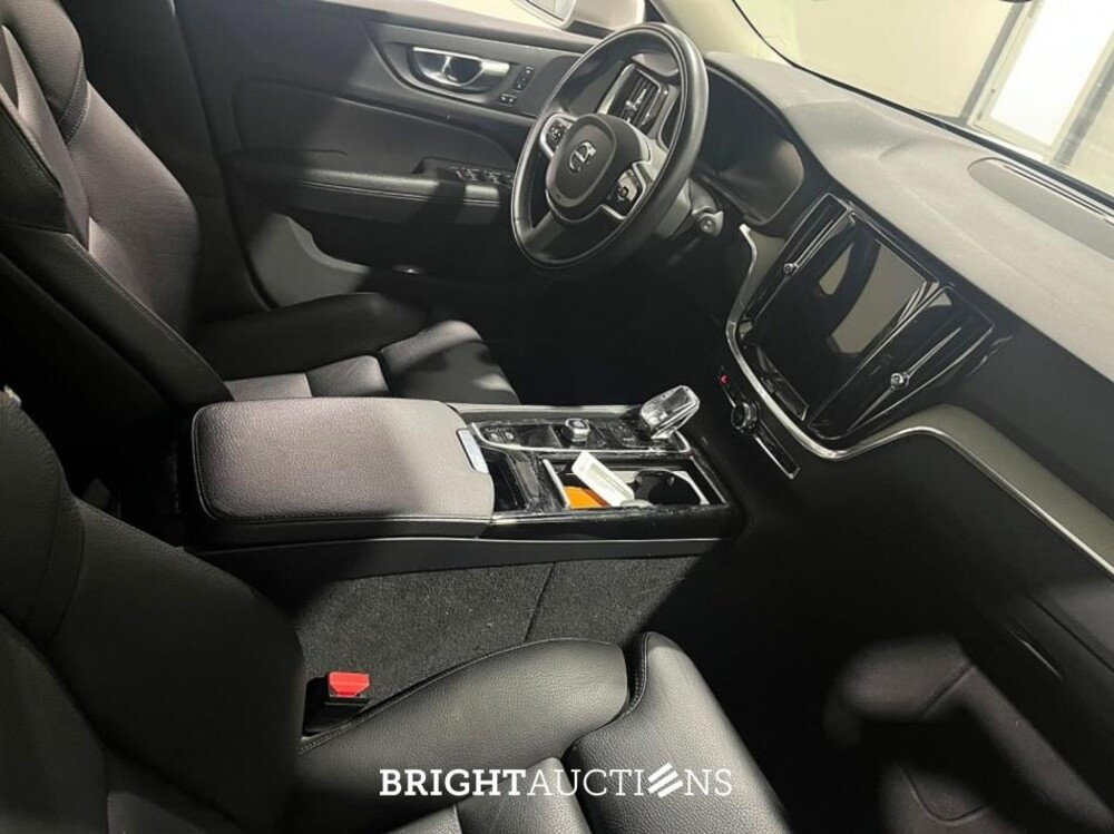 Volvo V60 T6 Recharge Inscription 2.0 AWD 341pk 2022 (Origineel-NL), N-264-TS