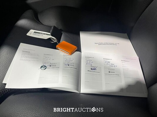 Volvo V60 T6 Recharge Inscription 2.0 AWD 341pk 2022 (Origineel-NL), N-264-TS
