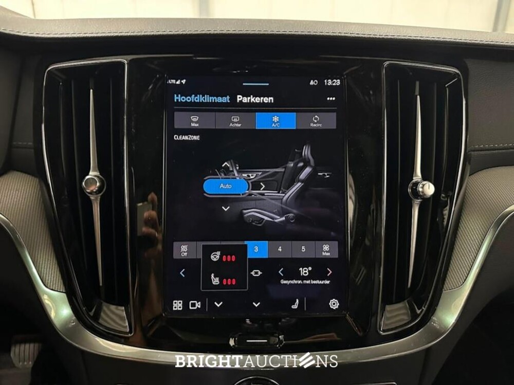 Volvo V60 T8 Plug-in Hybrid Polestar Engineered 2.0 AWD 455pk 2024 (Origineel-NL), Z-495-KG