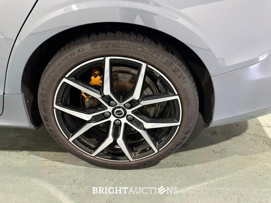 Volvo V60 T8 Plug-in Hybrid Polestar Engineered 2.0 AWD 455pk 2024 (Origineel-NL), Z-495-KG