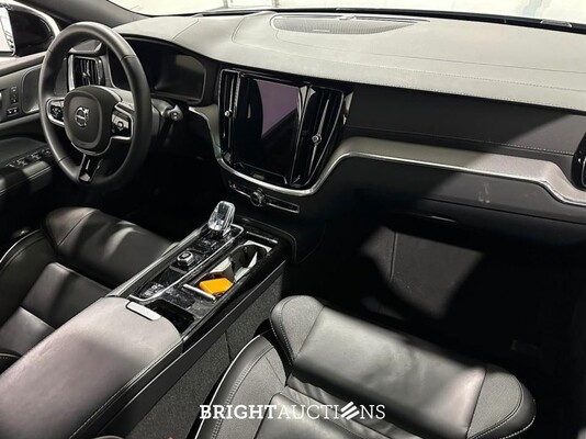 Volvo V60 T8 Plug-in Hybrid Polestar Engineered 2.0 AWD 455pk 2024 (Origineel-NL), Z-495-KG