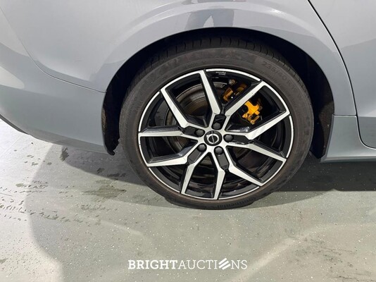 Volvo V60 T8 Plug-in Hybrid Polestar Engineered 2.0 AWD 455pk 2024 (Origineel-NL), Z-495-KG