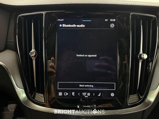 Volvo V60 T8 Plug-in Hybrid Polestar Engineered 2.0 AWD 455pk 2024 (Origineel-NL), Z-495-KG