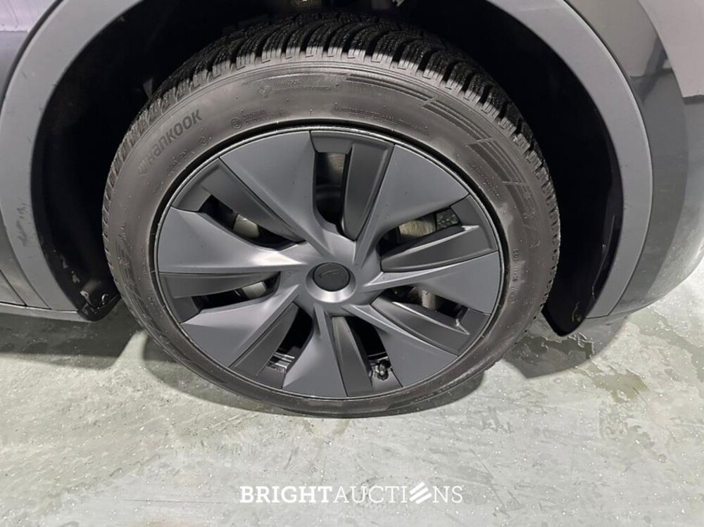 Tesla Model Y Long Range RWD 75 kWh 351pk 2024 (Origineel-NL), GND-55-H