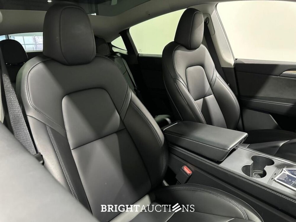 Tesla Model Y Long Range RWD 75 kWh 351pk 2024 (Origineel-NL), GND-55-H