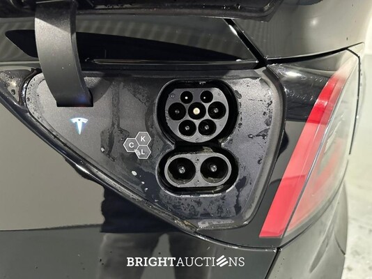 Tesla Model Y Long Range RWD 75 kWh 351pk 2024 (Origineel-NL), GND-55-H