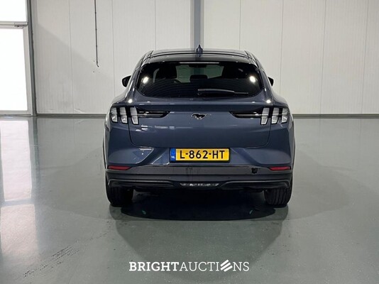 Ford Mustang Mach-E RWD 75 kWh 258pk 2021 (Origineel-NL), L-862-HT