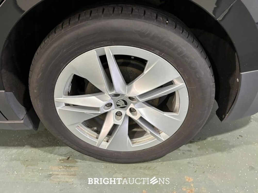 Škoda Enyaq 179pk 2022 (Origineel-NL), P-121-KJ