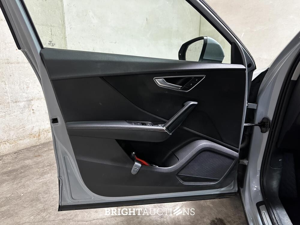 Audi Q2 35 TFSI Business Edition 150pk 2021 (niederländische Ausführung + Erstbesitz), L-094-TV