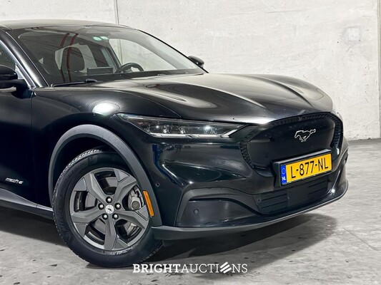 2021 Ford Mustang Mach-E RWD 75 kWh 258 pk (niederländische Erstzulassung + Erstbesitzer), L-877-NL
