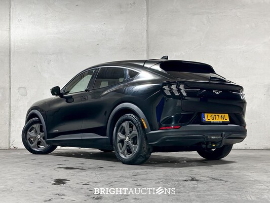 2021 Ford Mustang Mach-E RWD 75 kWh 258 pk (niederländische Erstzulassung + Erstbesitzer), L-877-NL