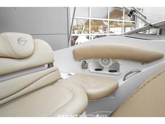 Crownline 266SC 2012 Speedboot (Mercruiser Motor 349,3PK) - (Trailer Harbeck BT3500M 62-WSJ-2)