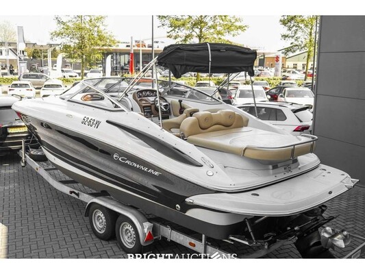 Crownline 266SC 2012 Speedboot (Mercruiser Motor 349,3PK) - (Trailer Harbeck BT3500M 62-WSJ-2)