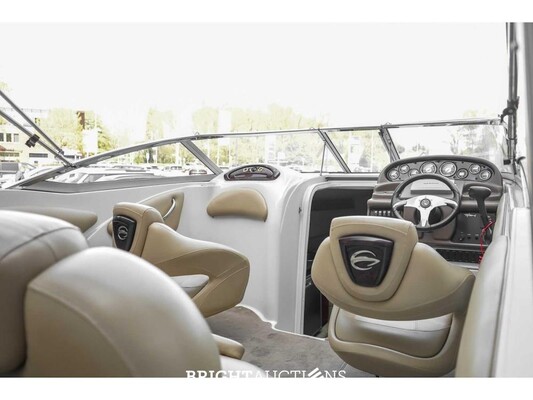 Crownline 266 SC Schnellboot mit MerCruiser 349 PK und Harbeck-Anhänger – Baujahr 2012