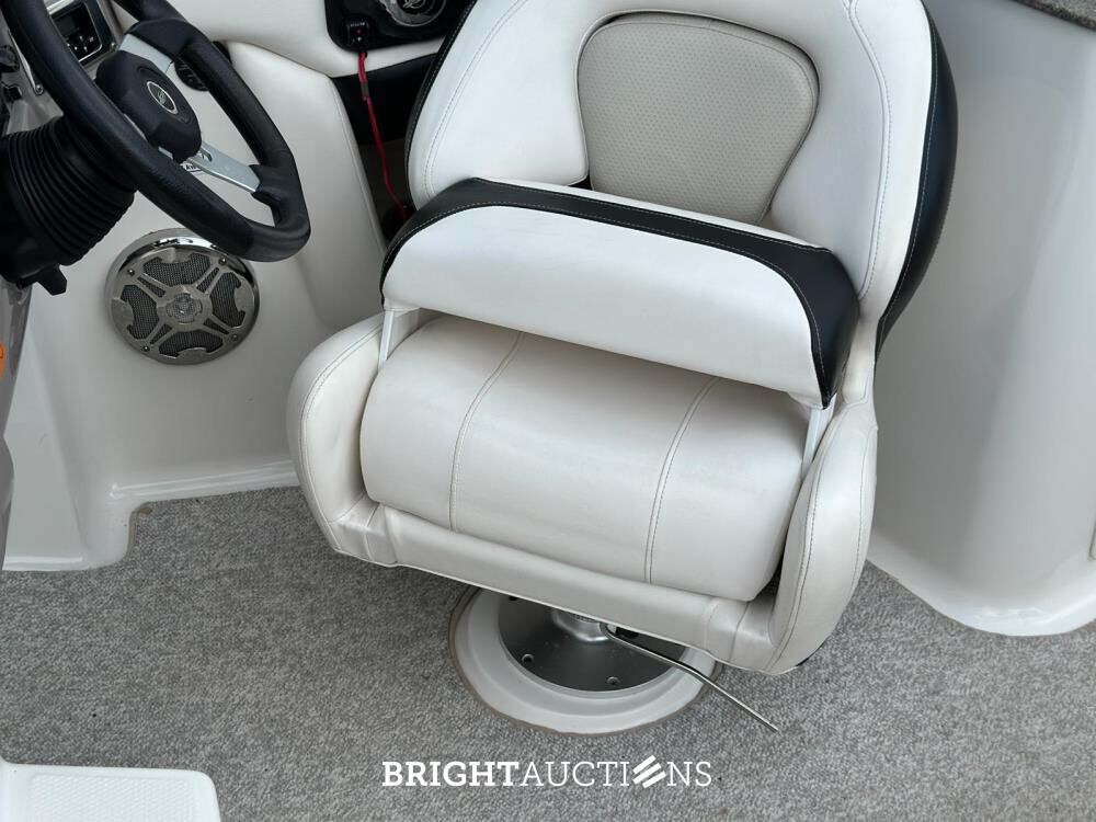 Chaparral 225 SSi Sportboot / Speedboot met Kajuit, MerCruiser 300pk – 2012